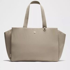 lululemon athletica Everyday Tote Bag in Stone